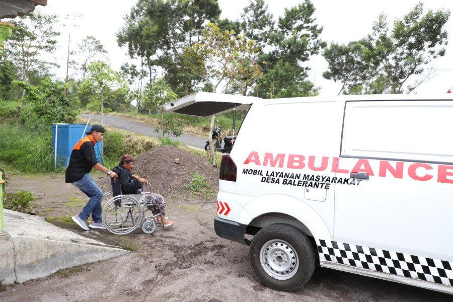 Simulasi evakuasi mandiri di Desa Balerante, Kecamatan Kemalang, Klaten, Jawa Tengah pada puncak HKB 2022, Selasa (26/4).