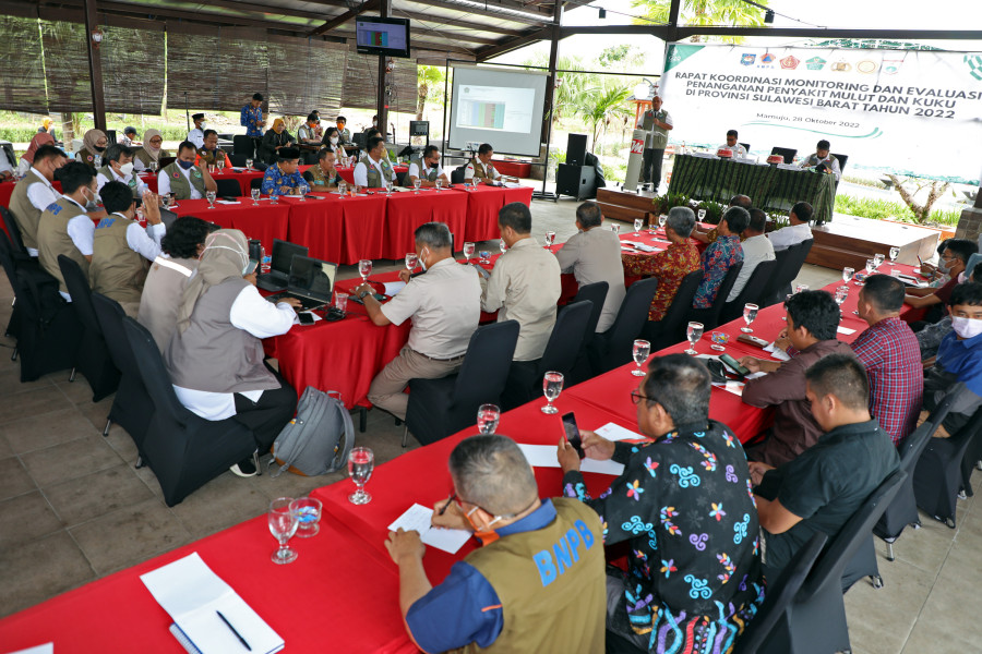 Suasana Rapat Koordinasi Monitoring dan Evaluasi Penanganan Penyakit Mulut dan Kuku di Provinsi Sulawesi Barat, Jumat (28/10).