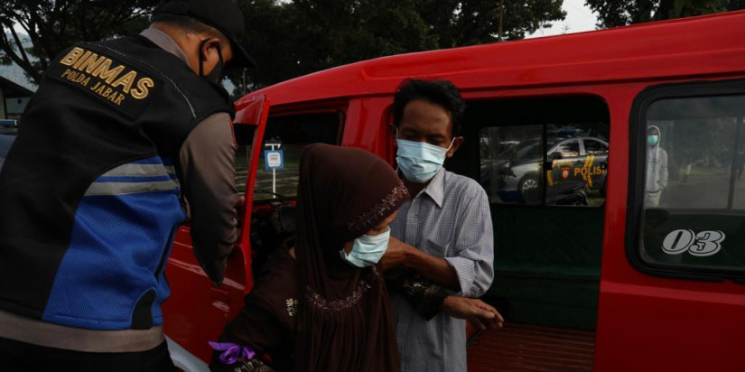 Naik Angkot, Warga Terdampak Gempabumi M 5.6 Cianjur Antusias Akan Terima Bantuan Presiden