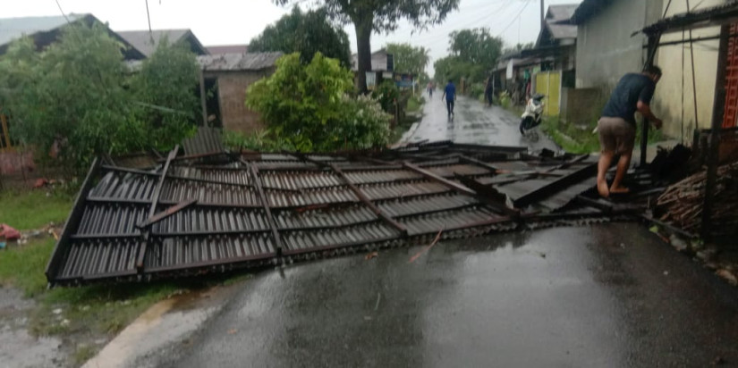 Angin Puting Beliung Mengamuk, Satu Warga Serdang Bedagai Meninggal Tertimpa Pohon