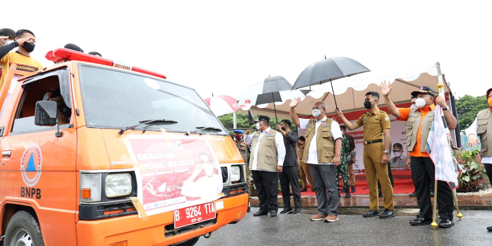 Sestama BNPB Lepas Gerakan Mobil Masker Untuk Masyarakat di Kota Kendari, Sebagai Penguatan Protokol Kesehatan