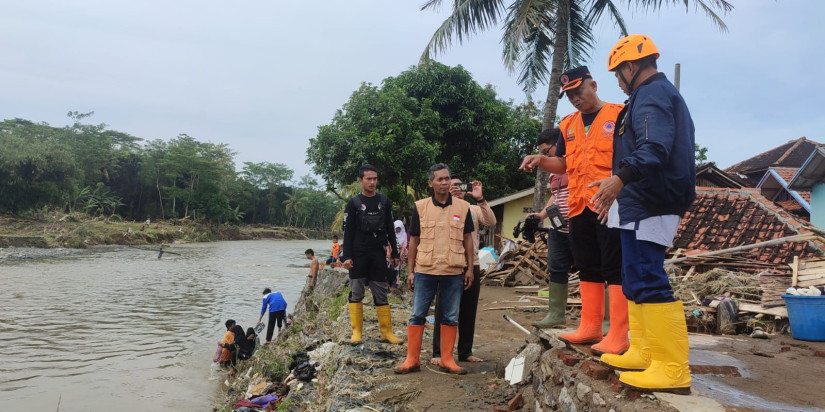 Banjir dan Longsor di Garut Renggut Nyawa Seorang Warga