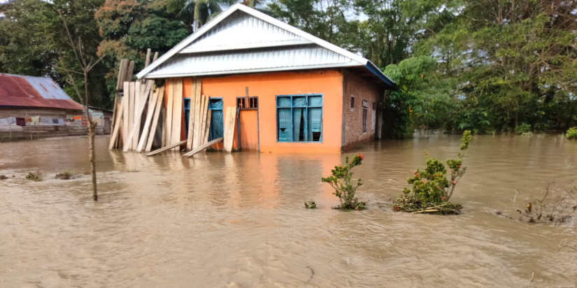 Tanggul Jebol Sebabkan Banjir di Kabupaten Luwu