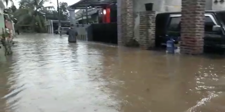 Banjir Telah Surut, BPBD Bandar Lampung bersama Tim Gabungan Lanjutkan Pencarian Korban Hanyut