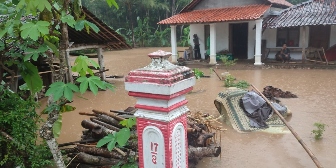 Banjir Melanda Dua Desa di Pacitan