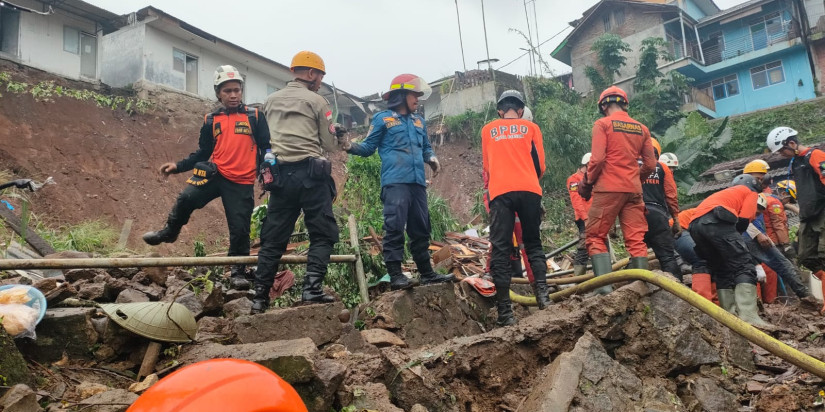 Tim Gabungan Lakukan Pencarian Tiga Warga Kota Bogor Pascalongsor