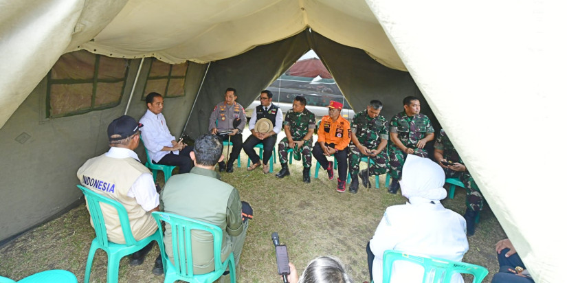 Presiden Instruksikan Buka Akses Daerah Terisolasi Akibat Gempa Cianjur