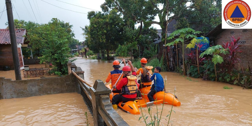 Satu Akses Jalan Tertutup Akibat Longsor Jepara