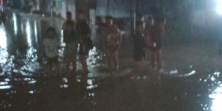 Banjir Melanda Desa Dawuan Tengah di Wilayah Karawang, Berangsur Surut