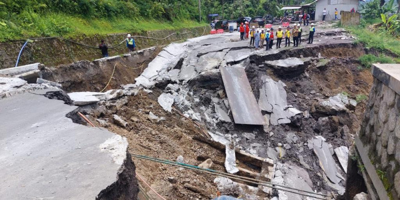 Curah Hujan Tinggi di Lumajang, Jalur Piket Nol Dekat Jembatan Gladak Perak Amblas