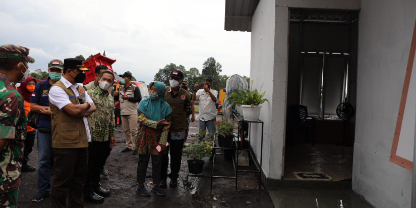 Tinjau Giat Transisi Darurat Semeru, Kepala BNPB Tekankan Akselerasi Pembangunan Huntara dan Huntap