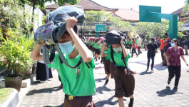 Kepala BNPB dan Utusan PBB Ikuti Simulasi Gempa-tsunami SMPN 3 Kuta Selatan