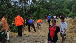 Jalan Nasional Kabupaten Tapanuli Tengah Kembali Dilalui Kendaraan Pascalongsor