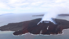 Tinjau Gunung Anak Krakatau, Kepala BNPB Imbau Masyarakat Tingkatkan Kesiapsiagaan