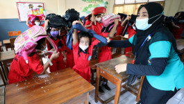 Siswa SD No.2 Tanjung Benoa Ikuti Latihan Simulasi Evakuasi Mandiri Gempabumi dan Tsunami