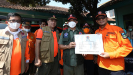 Kepala BNPB Berikan Dukungan Pemulihan Bencana Garut