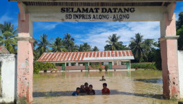 Sebanyak 110 Rumah Warga dan Lahan Pertanian Terendam Banjir Mamuju Tengah, Sulawesi Barat