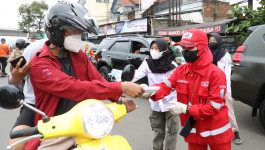 Kembali Turun ke Jalan, Kepala BNPB Ingatkan Pentingnya Memakai Masker pada Masyarakat Cimahi