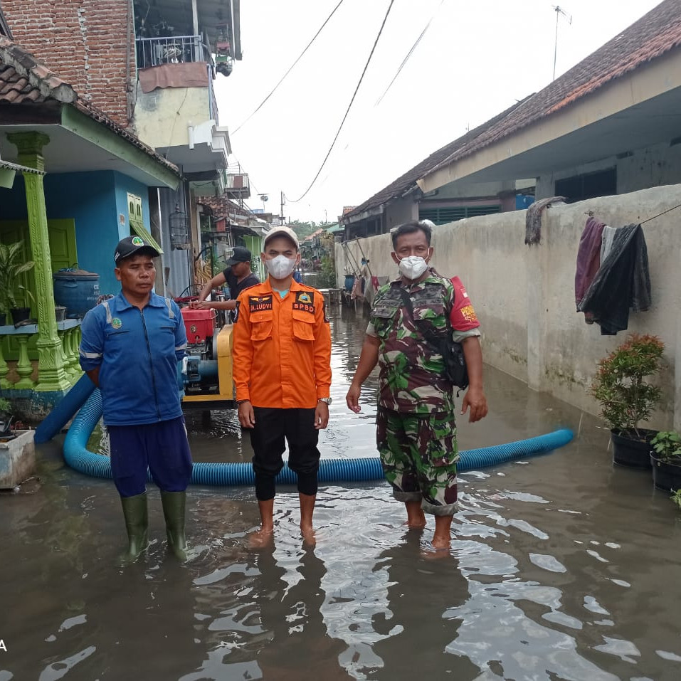 Pemkot Pasuruan Pompa Genangan Banjir, Aktivitas Warga Kembali Normal