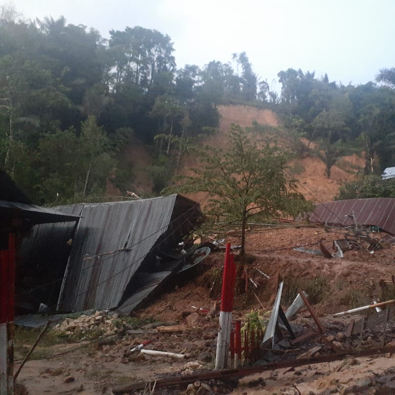 Tanah Longsor Akibatkan Warga Meninggal dan Kerusakan Rumah di Kabupaten Toraja Utara