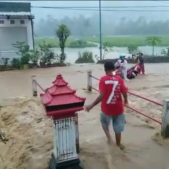 Banjir Melanda Dua Desa di Pacitan