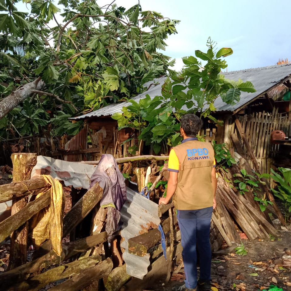 Angin Kencang Akibatkan Sejumlah Rumah Warga Konawe dan Wakatobi Mengalami Kerusakan