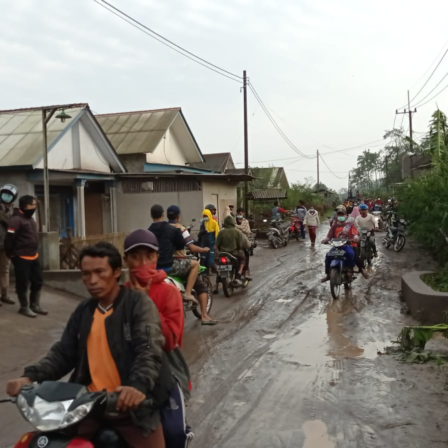 [Update] – Sebanyak 13 Warga Meninggal Dunia Akibat Erupsi Gunung Semeru