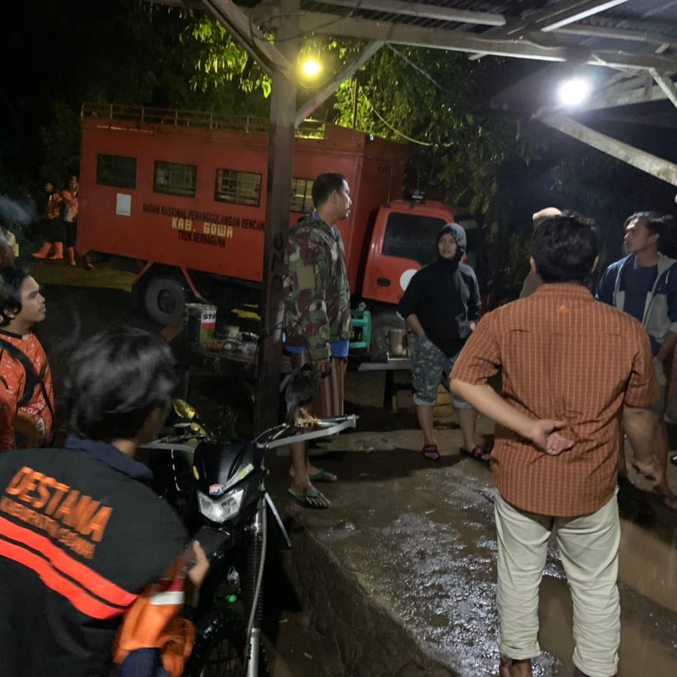 Banjir Telah Surut, BPBD Gowa Salurkan Bantuan Logistik