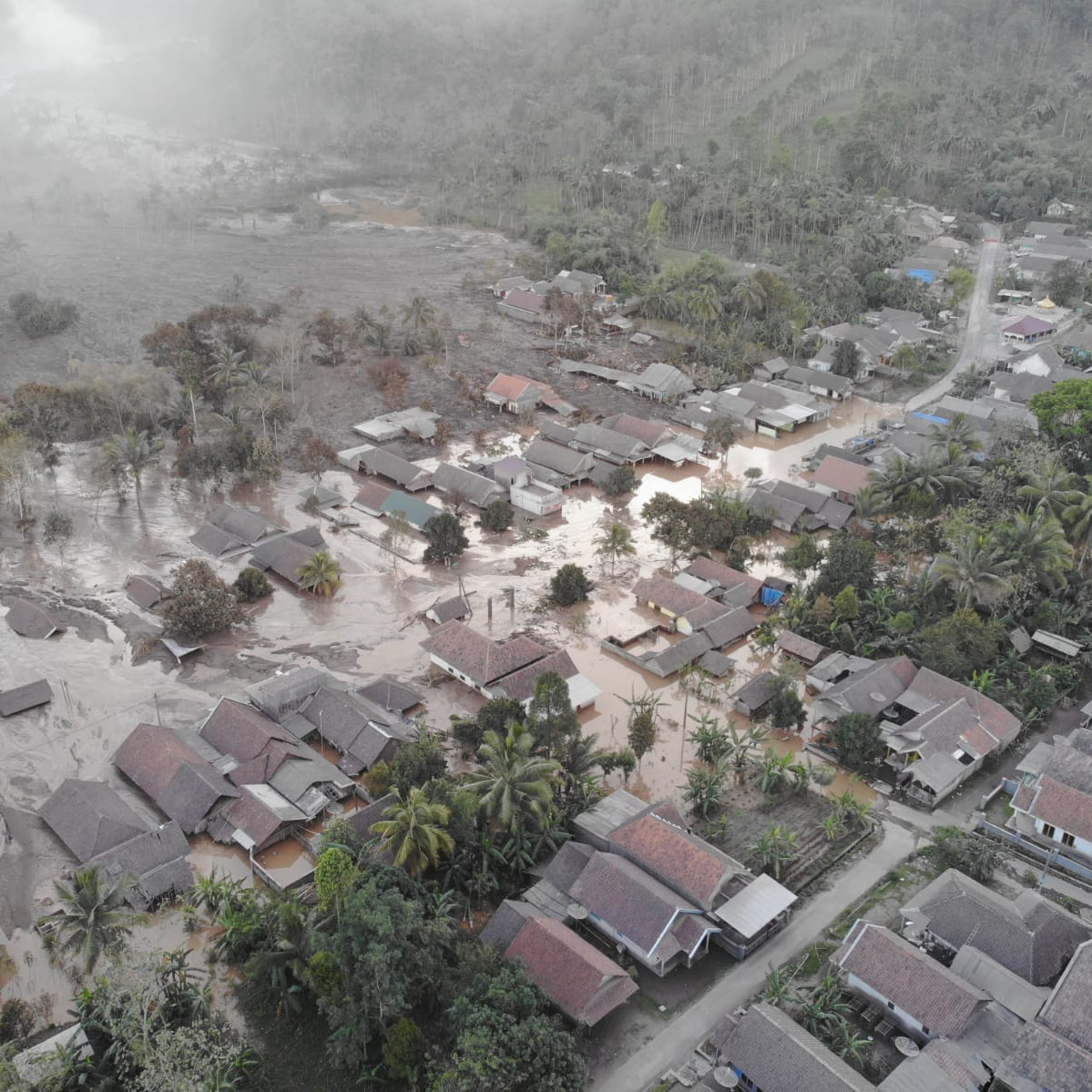 [Update]: Sepekan Upaya Pencarian dan Pertolongan, Tim Gabungan Temukan Total 45 Korban Jiwa Erupsi Gunung Semeru