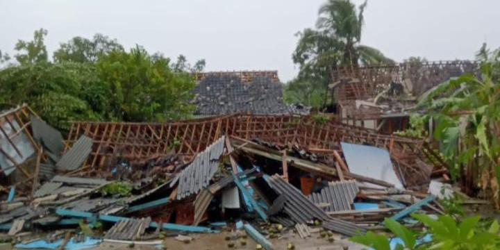 Sebanyak Empat Warga Gunung Kidul Luka-Luka dan 526 KK Terdampak Akibat Angin Kencang